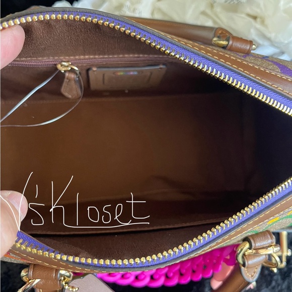 ❤️SOLD❤️Coach Rainbow Purse❤️ - Picture 6 of 9